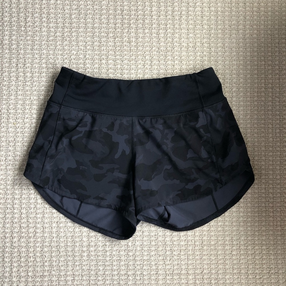 Women’s Lululemon Shorts Black Camo Size 4